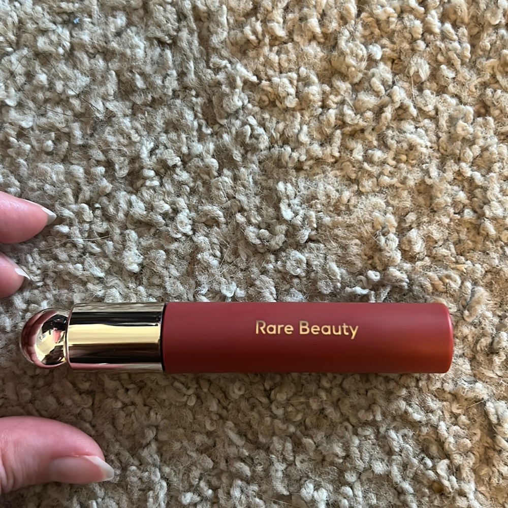 Rare beauty lip oil